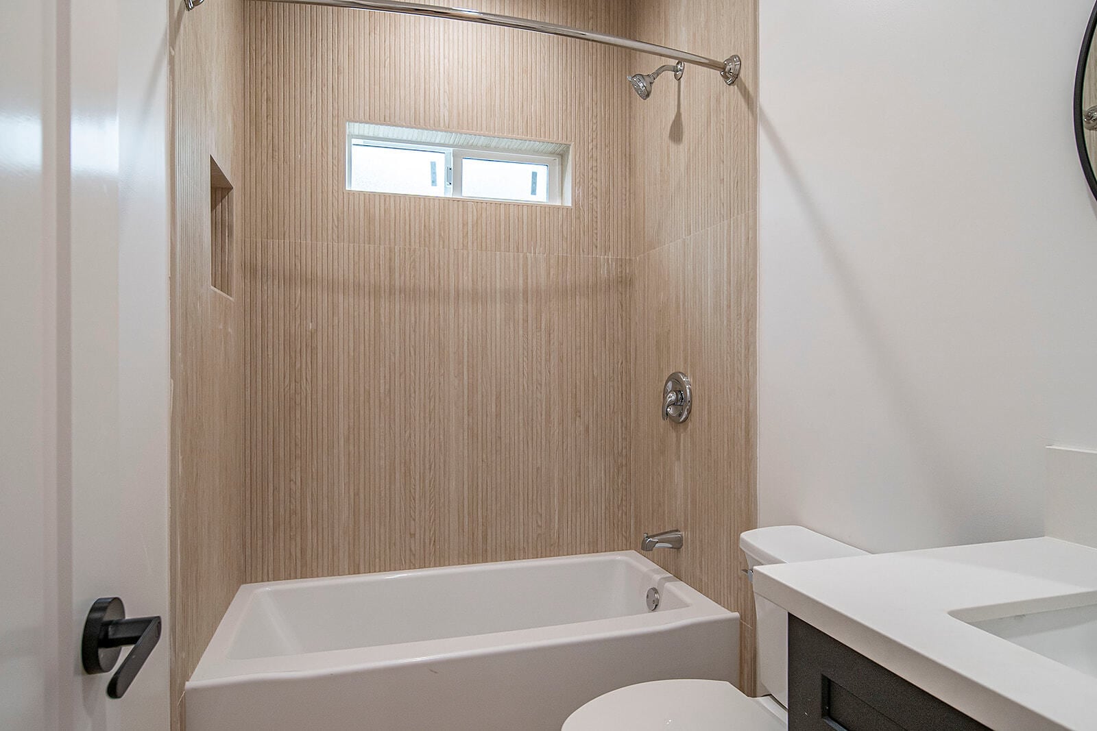 2618 1/2 - 2616 Glendale Blvd