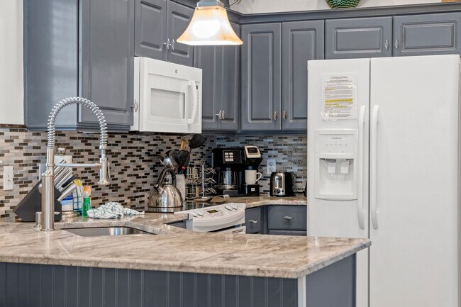 Building Photo - 4465 Clipper Cove