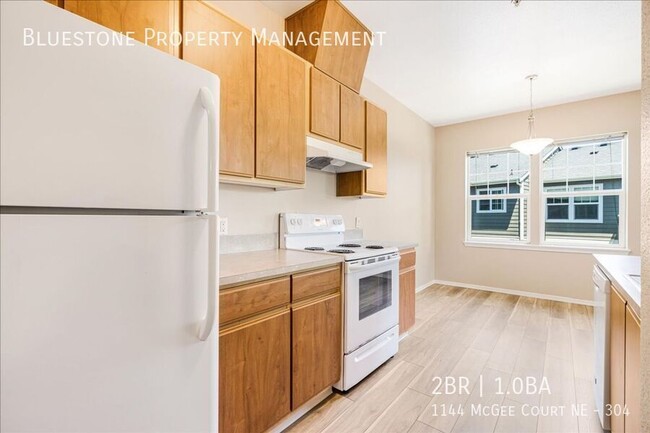 Building Photo - 1144 Mcgee Ct NE