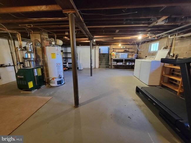 Building Photo - 11 Zieglers Ln