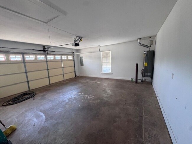 Building Photo - 160 Stonecreek Pl