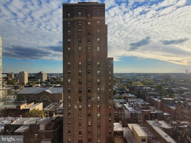 Building Photo - 2018 Walnut St