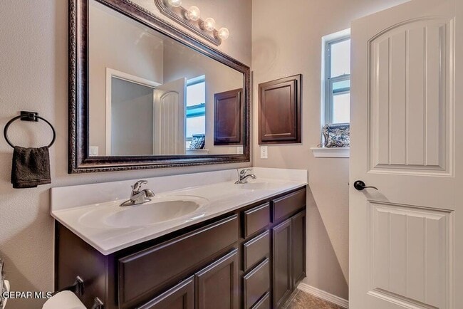 Building Photo - 12921 Hueco Cave Dr