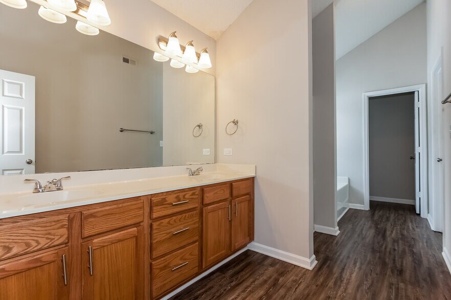 Building Photo - 1715 Harte Cir
