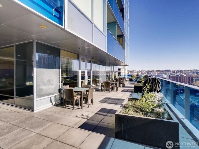 Building Photo - Stunning 2BR/2Bath luxury condo above Hyatt at Olive 8