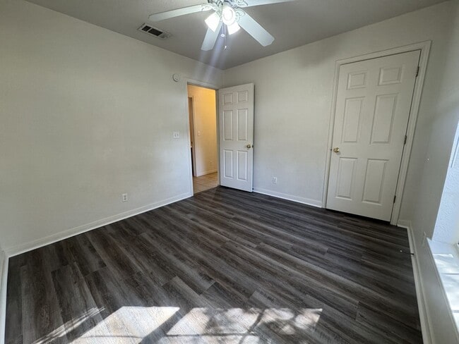 Building Photo - 305 Grizzly Trail