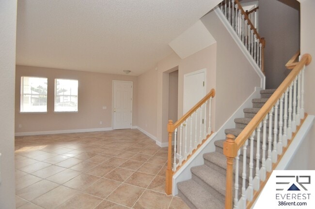 Building Photo - SPACIOUS, FULLY FENCED 4/2.5/2 IN DESIRABLE MATANZAS WOODS