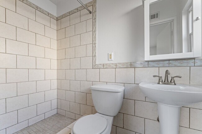 Building Photo - "Charming 3-Bedroom Sylmar Home with Cozy ...