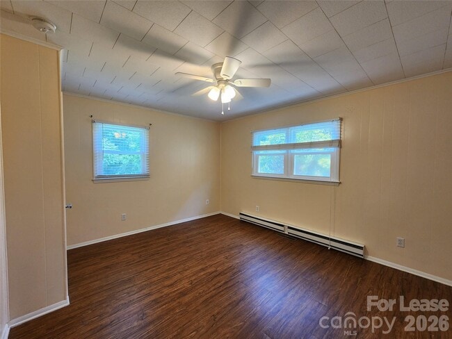 Building Photo - 135 Oak Grove Rd