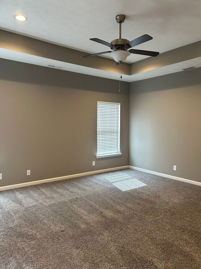 Building Photo - 4220 Hayloft Dr