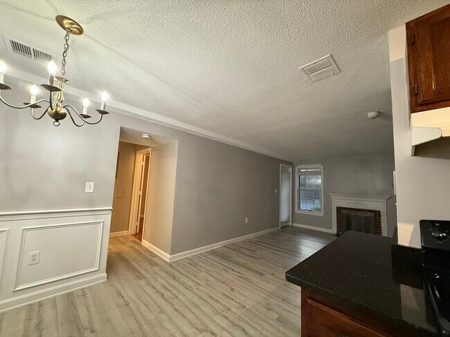 Building Photo - 34 Walden Dr