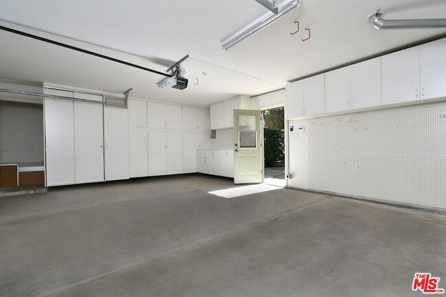 Building Photo - 12207 Cantura St