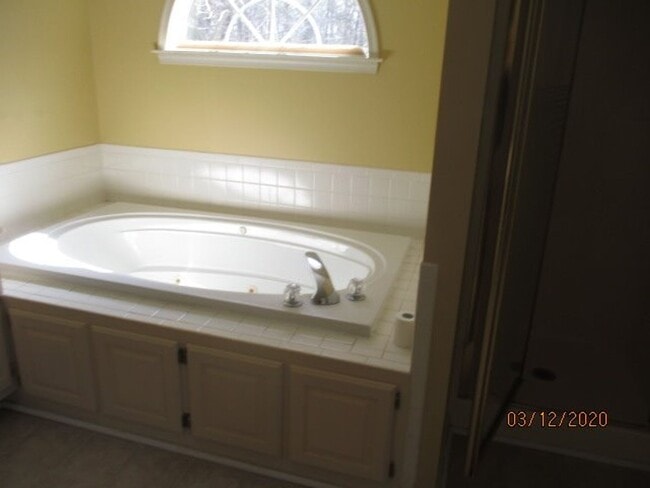 Building Photo - 128 Hedegrow Lane, Yorktown, Va 23692