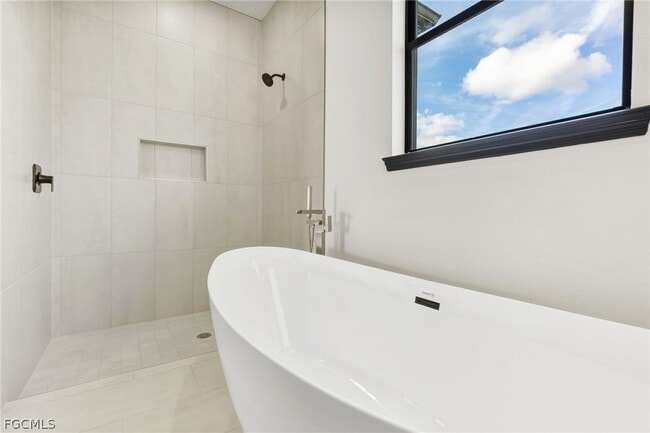 Building Photo - 3015 3rd St SW