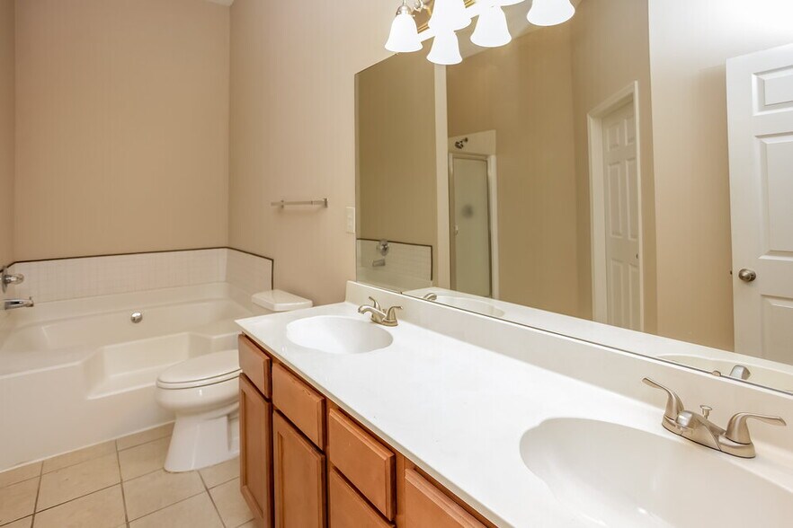 Building Photo - 6257 Saddletrail Dr