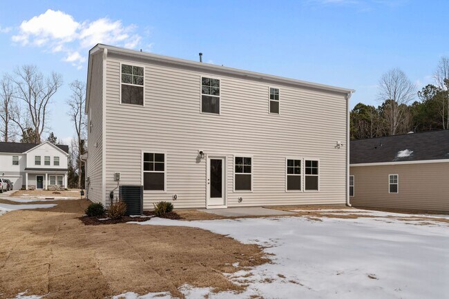 Building Photo - 4 Bedroom/3 Bath Sanford