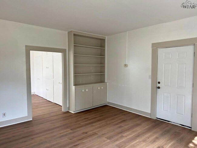 Building Photo - 1810 7th St