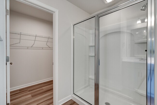 Building Photo - 305 Northfield Hts Ln