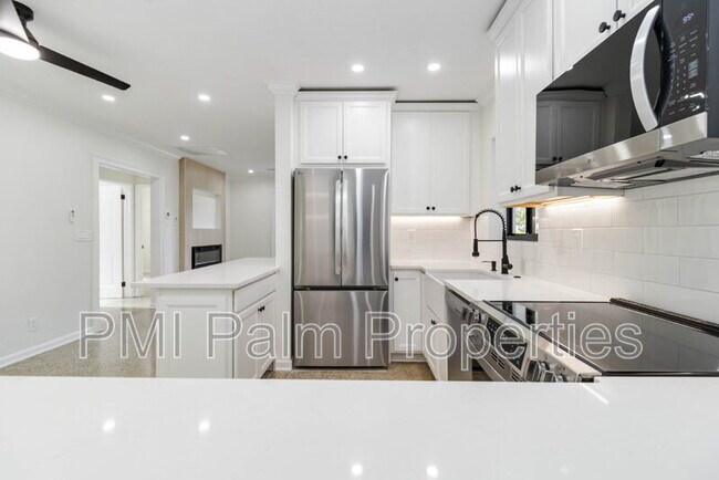 Building Photo - 431 52nd St