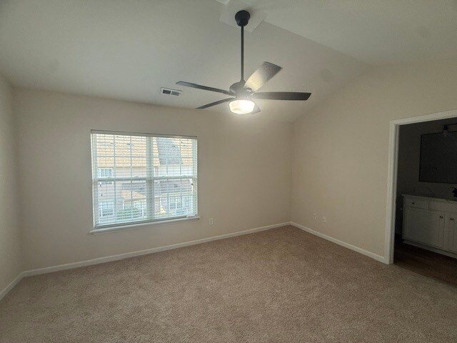 Building Photo - 116 Goldfinch Ave