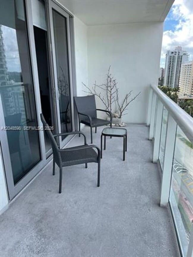Building Photo - 5701 Collins Ave