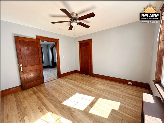 Building Photo - 107 2nd St