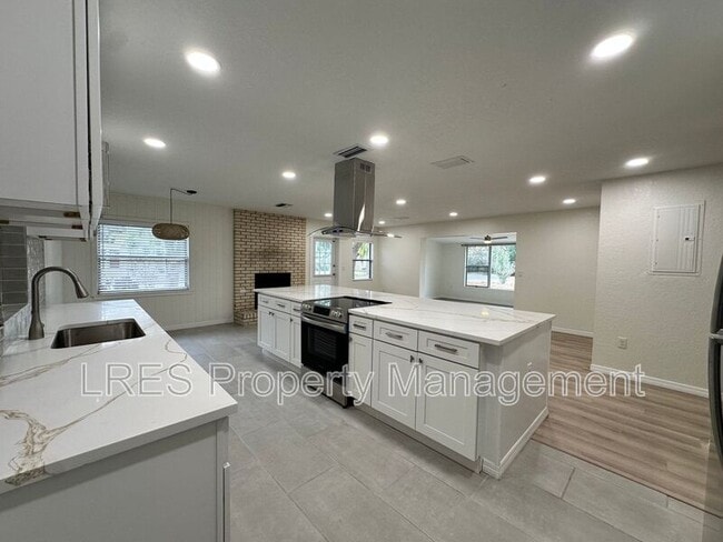 Building Photo - 37019 Pine Meadows Ln