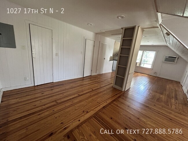 Primary Photo - 1027 17th St N