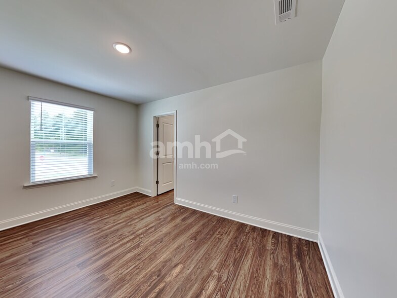 Building Photo - 3201 Brierhill Rd