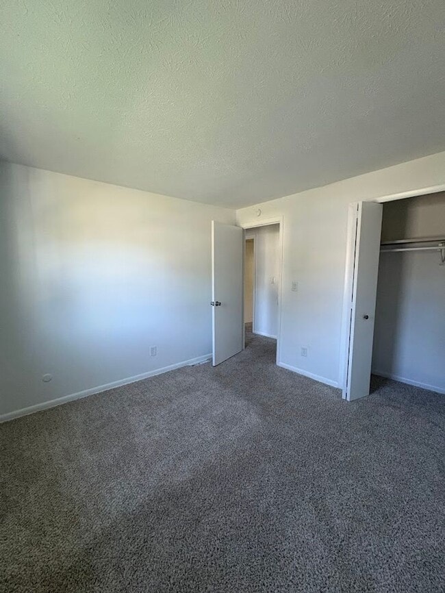 Building Photo - Three bedroom two bathroom home for rent