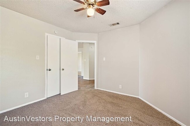 Building Photo - 1108 Peach Tree Cove