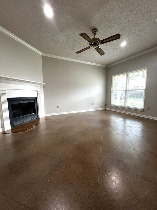 Building Photo - 1741 Twisted Oak Ln