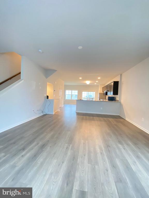 Building Photo - 235 Crofton Ct