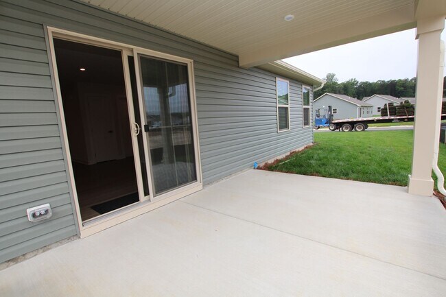 Building Photo - Nothing Beats New Contstruction!
