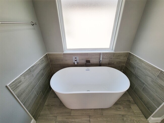 Building Photo - 4514 Maggie St