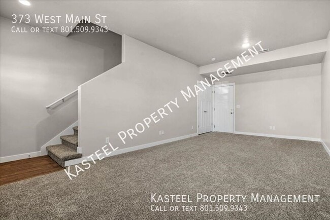 Building Photo - 373 W Main St