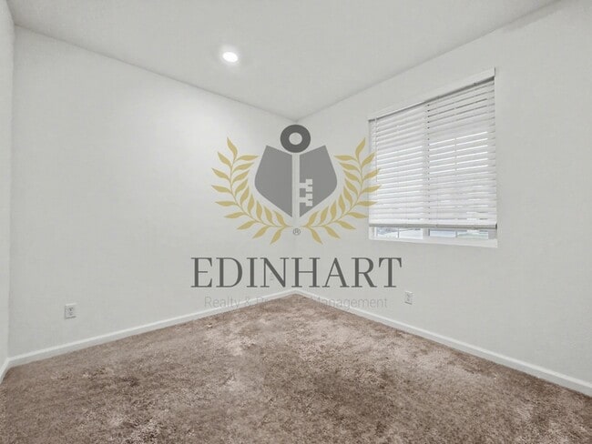 Building Photo - 7198 E Normal Ave