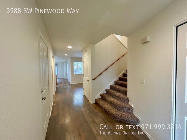 Building Photo - 3988 SW Pinewood Way