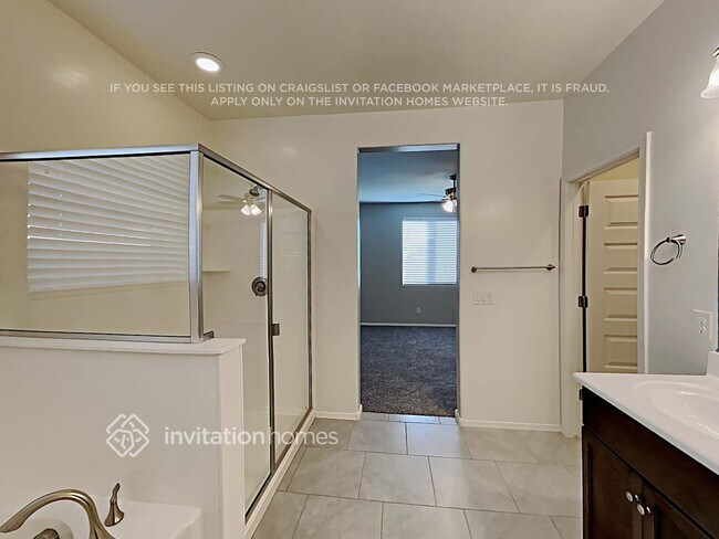 Building Photo - 39997 W Jenna Ln