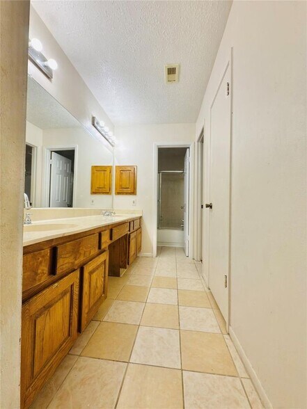 Building Photo - 6606 Felgate Creek Ct