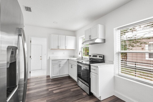 Building Photo - MULBERRY HOME FOR RENT!