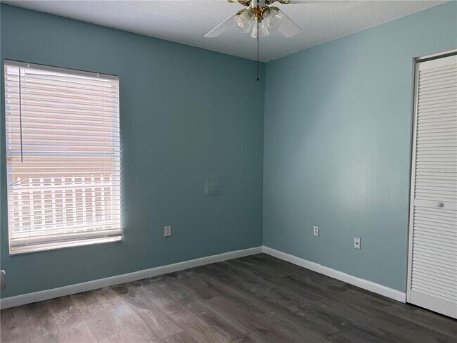 Building Photo - 2427 Camden Oaks Pl