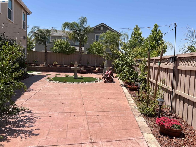 Building Photo - 1429 Wilshire Ave