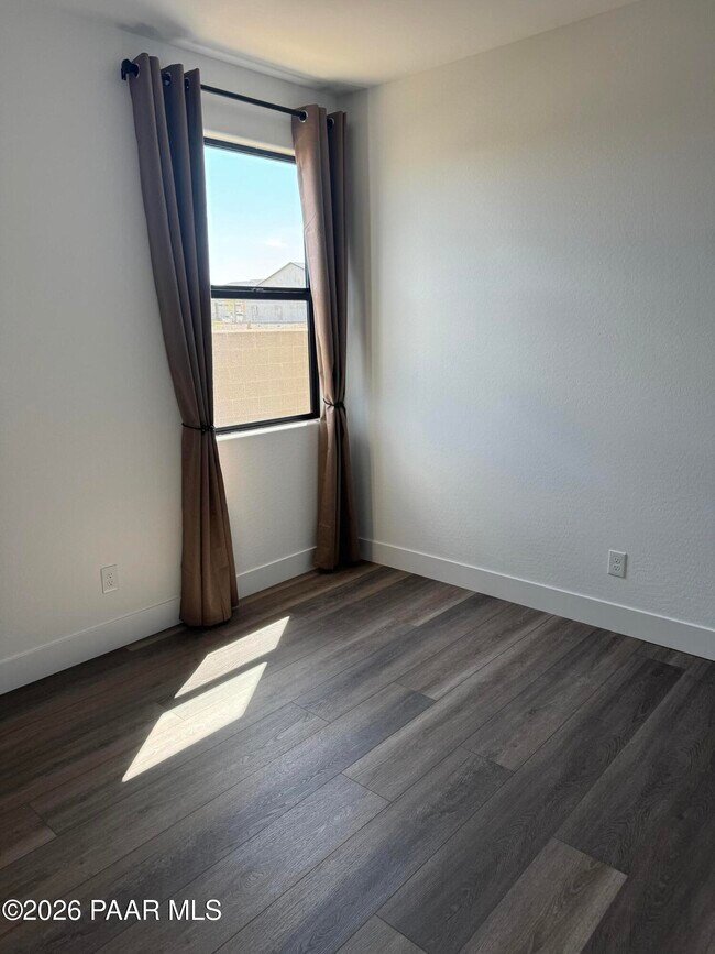 Building Photo - 6155 Summit Trl