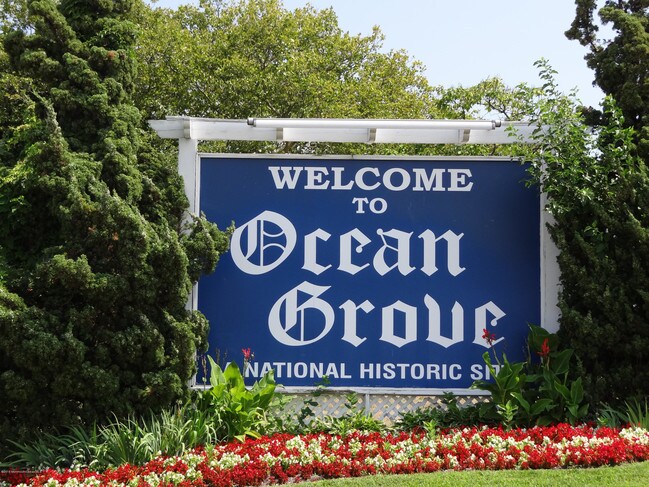 Building Photo - 132 Stockton Ave