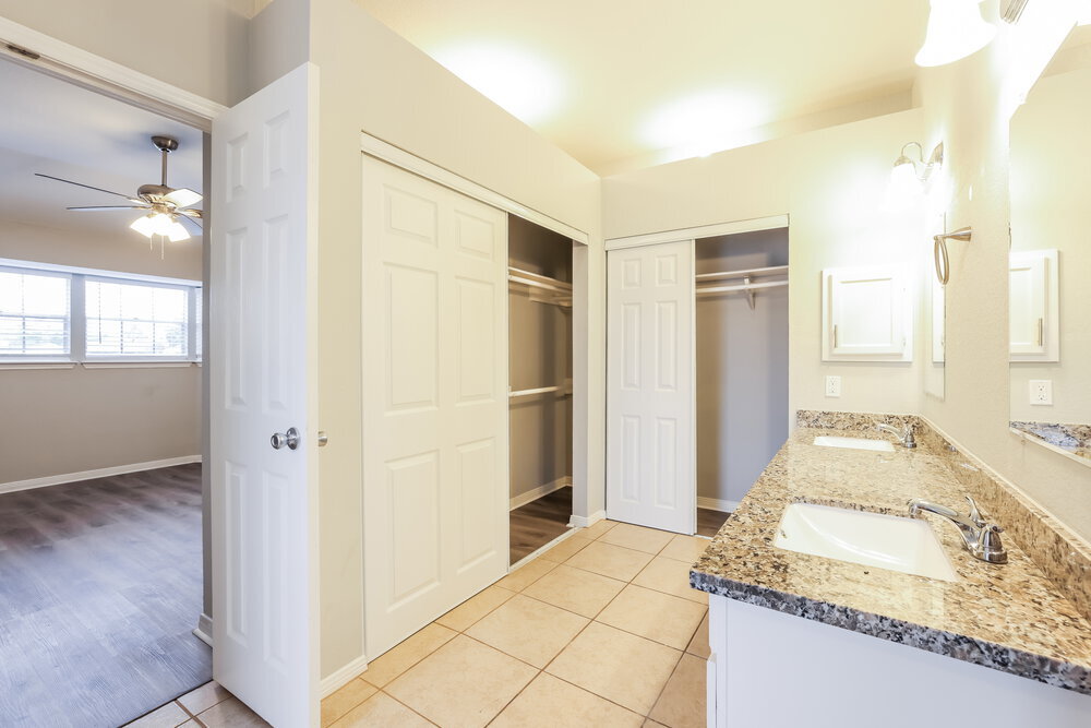 Building Photo - 1710 Whiteback Dr