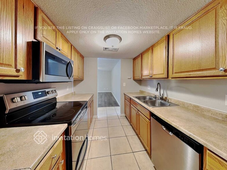 Building Photo - 5933 W Nancy Rd