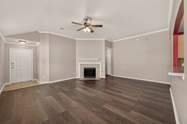 Building Photo - 25202 Clover Ranch Dr