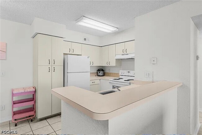 Building Photo - 13545 Eagle Ridge Dr