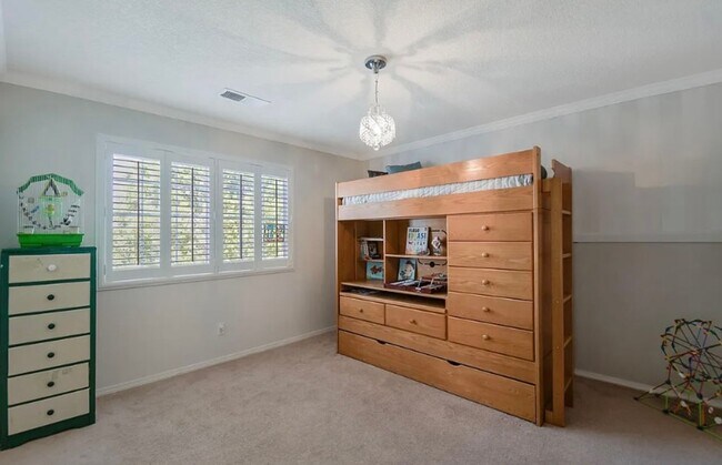 Building Photo - COMING SOON Beautiful 4BR 3 Bath home with...